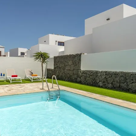 Vila Naomi By